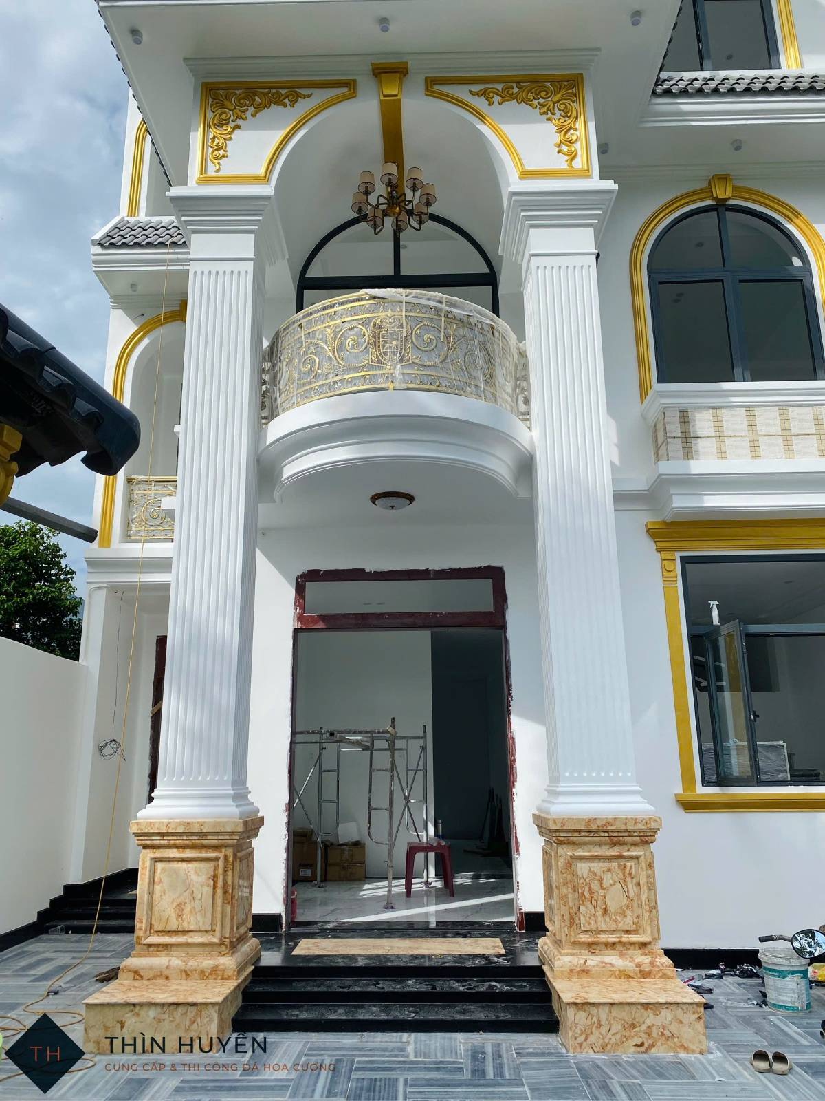Đá ốp chân cột vuông – công trình Đá Hoa Cương Thìn Huyền